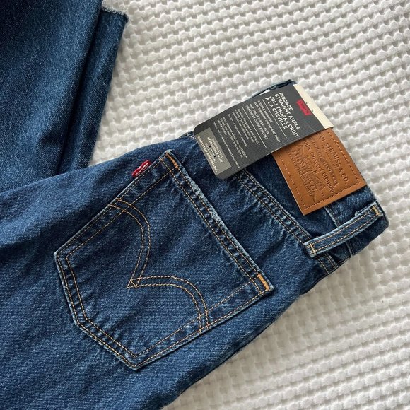 Levi's |  Premium Ribcage Straight Ankle Women's Jeans - Picture 8 of 15